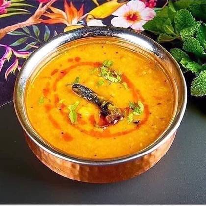 Dal Tadka(Ryż / butter naan)