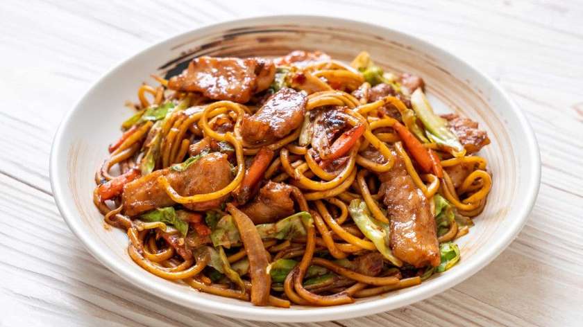 Yakisoba de Porco