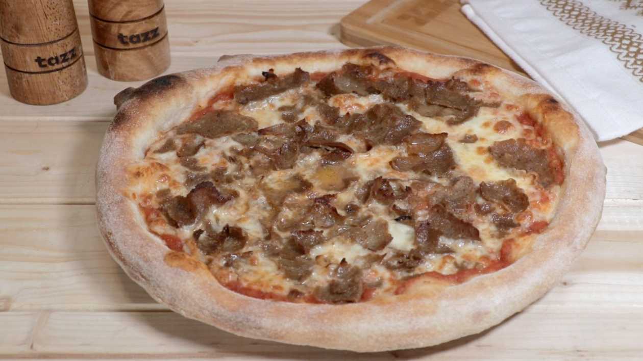 Kebab pizza