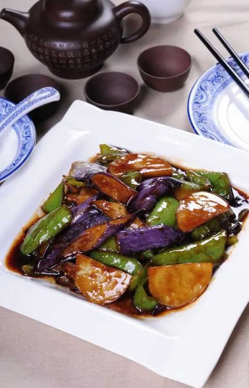 Stir-fried Peppers, Eggplant and French Fries