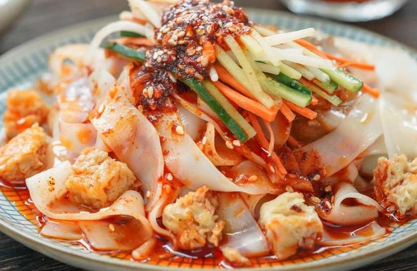 Cold Wide Rice Noodles