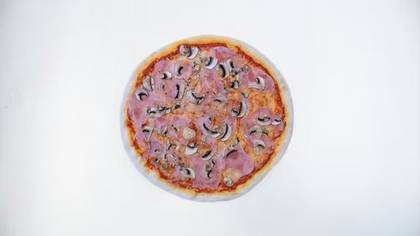 Prosciutto e funghi