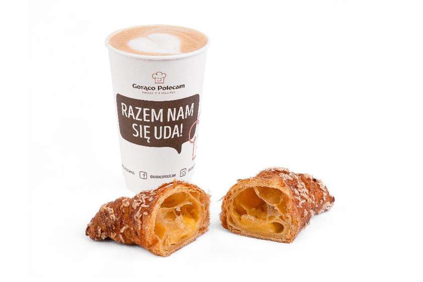 Croissant z cytrynowym kremem patissiere + kawa