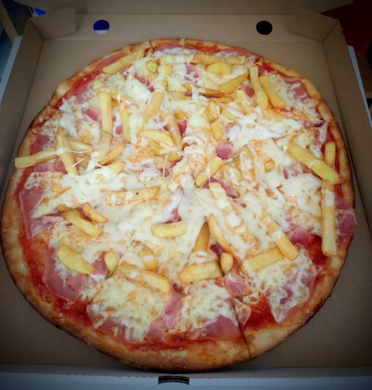 Pizza pochúťka 32cm
