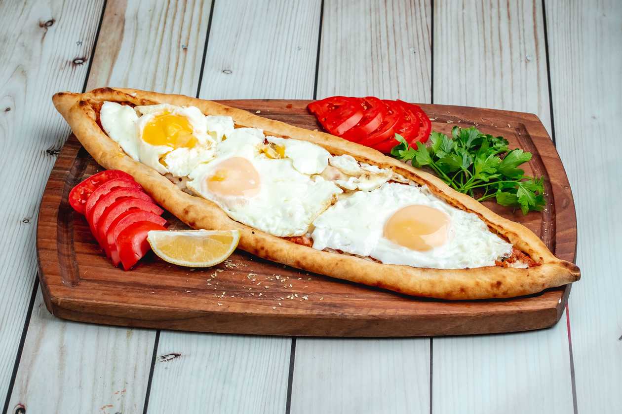 Pide with Egg