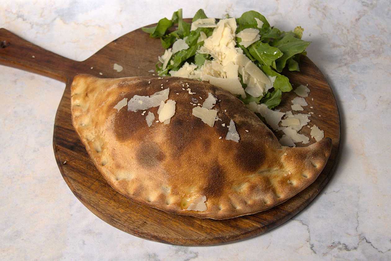 Calzone Verde Pizza