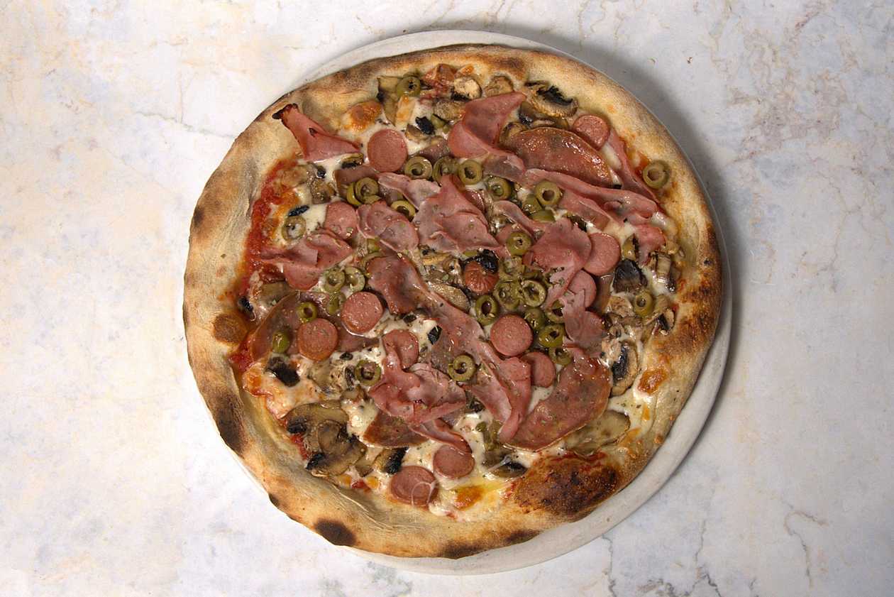 Quattro Stagioni Pizza