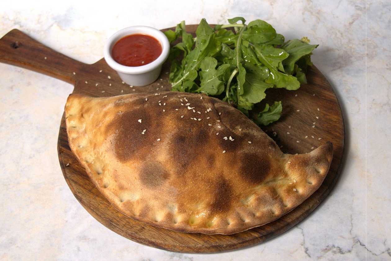Calzone Classic Pizza