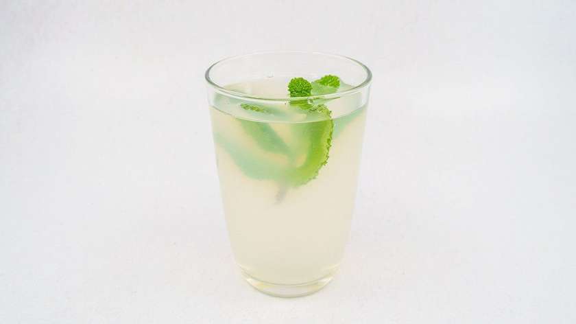 Water with mint and citrus