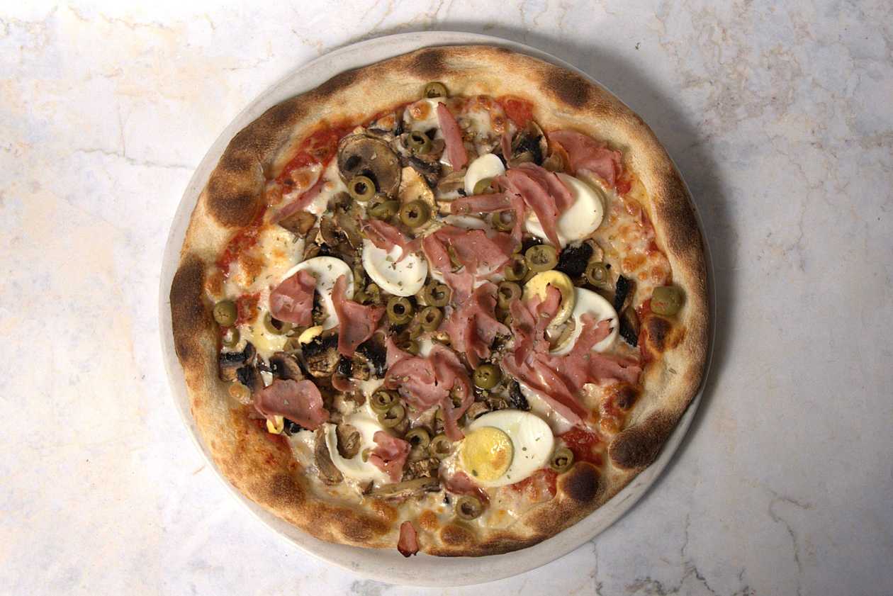 Capricciosa Pizza