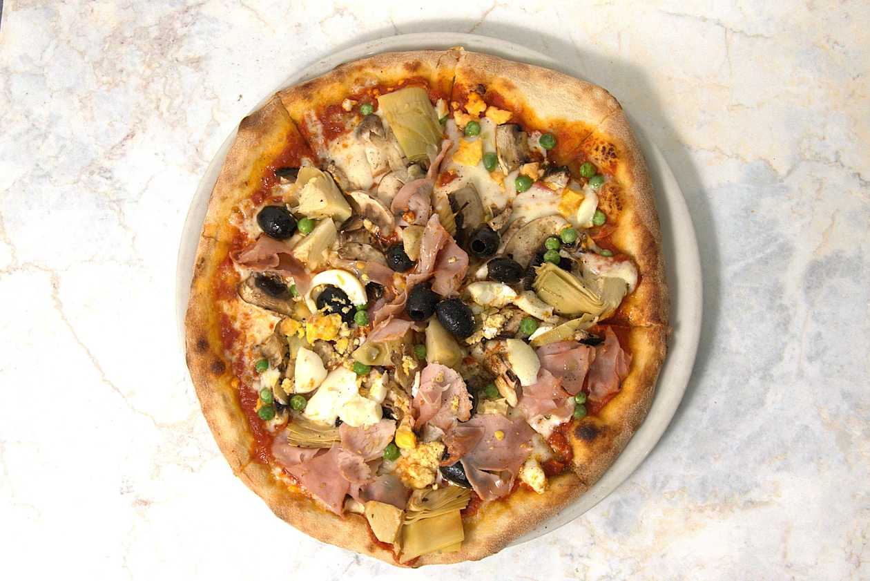 Capriciosa Pizza