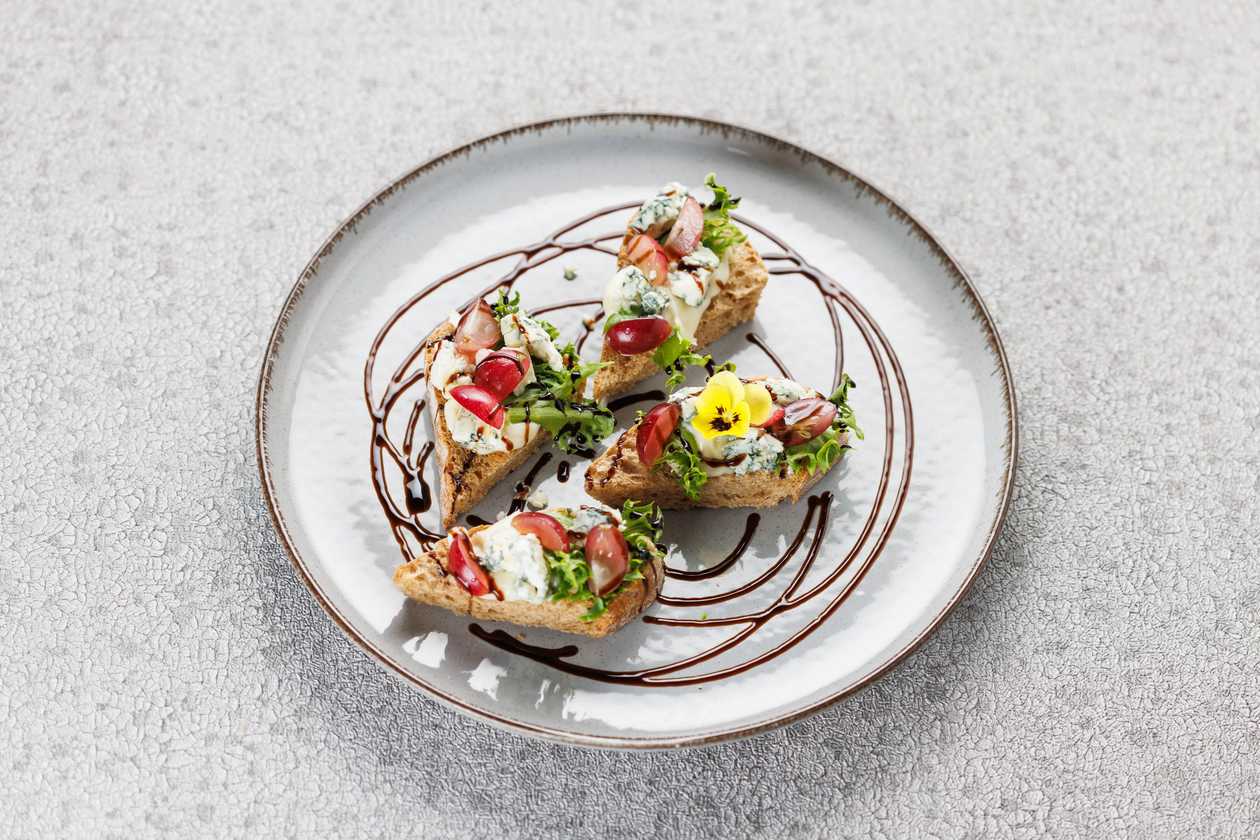 Bruschettas with Goat Cheese & Berry Jam