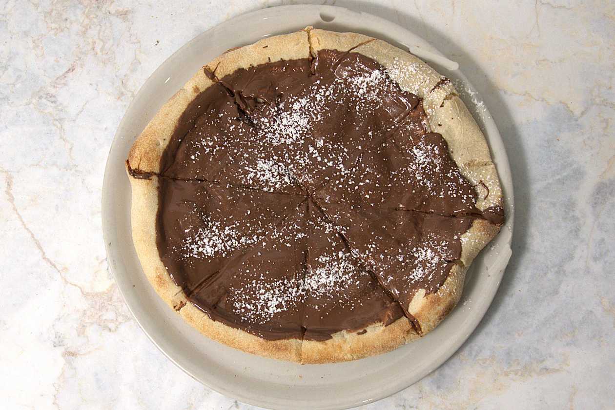 Sweet Nutella Pizza with Hazelnuts