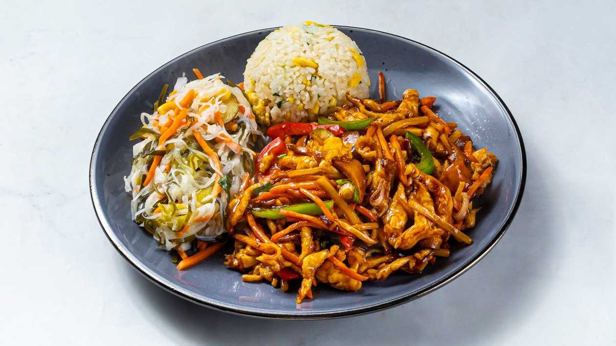 15. Chicken with xiang gu mushrooms