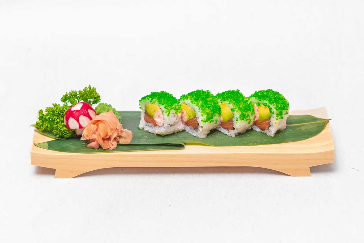 Sake tobi roll