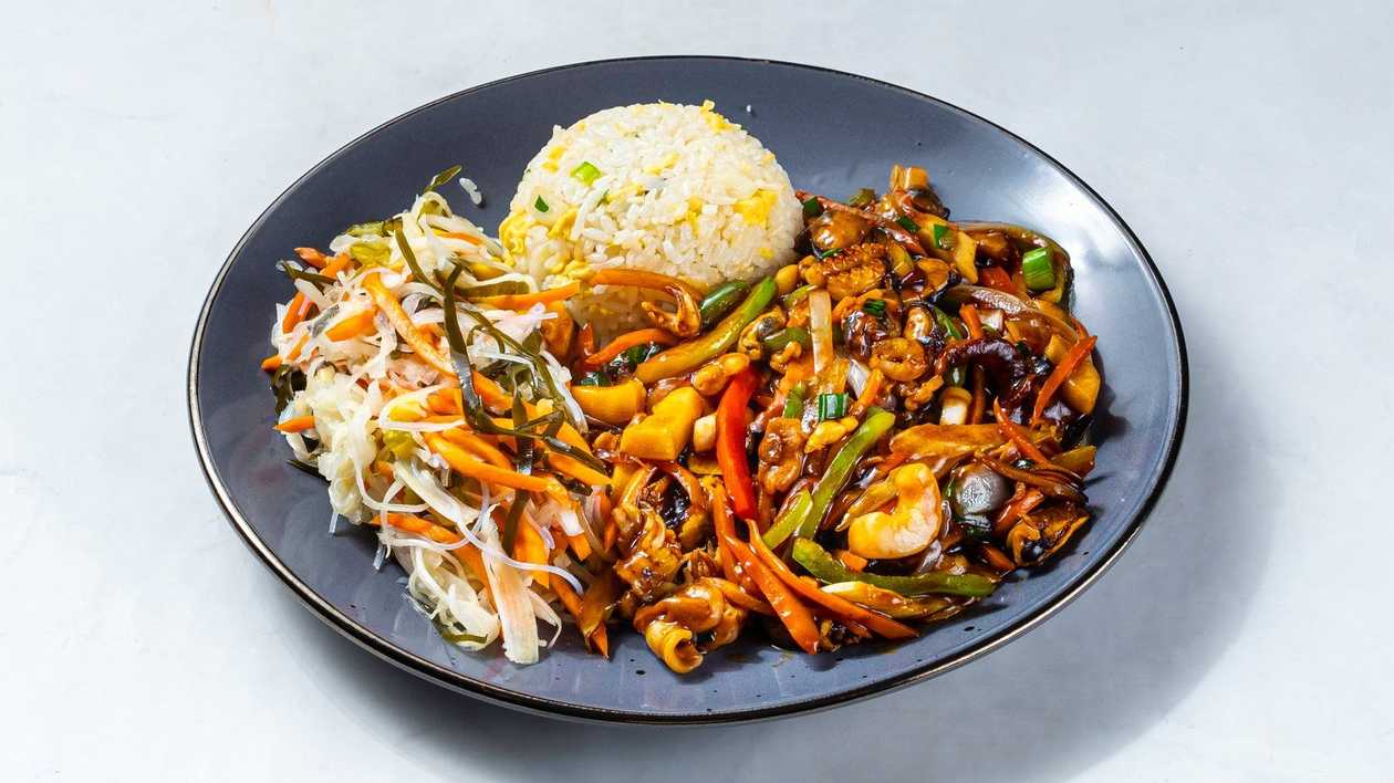 37. Seafood with soy sauce