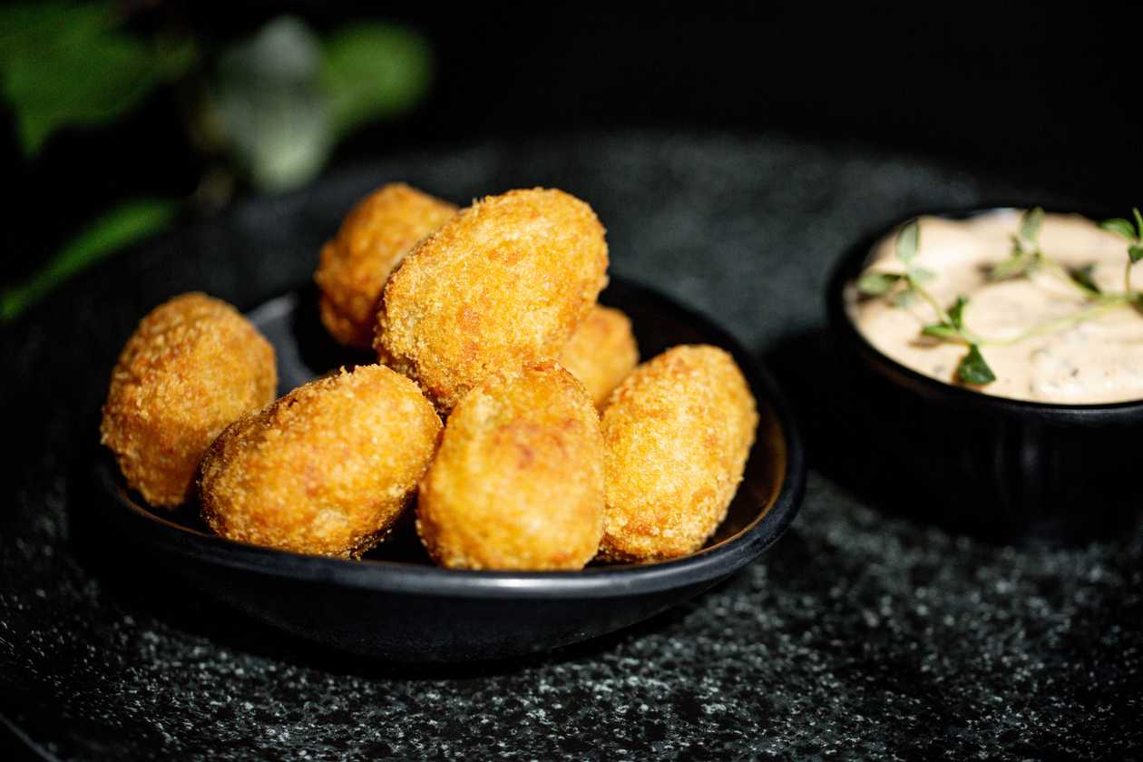 Cheese balls with seasoned mayonnaise