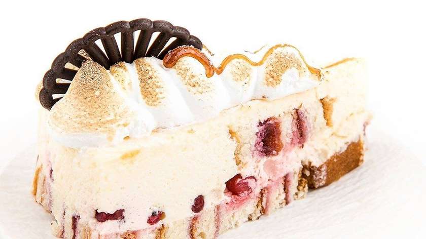 Slice of Crème Brûlée Cake (140 g)
