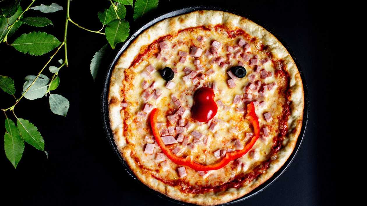 Three little pigs pizza