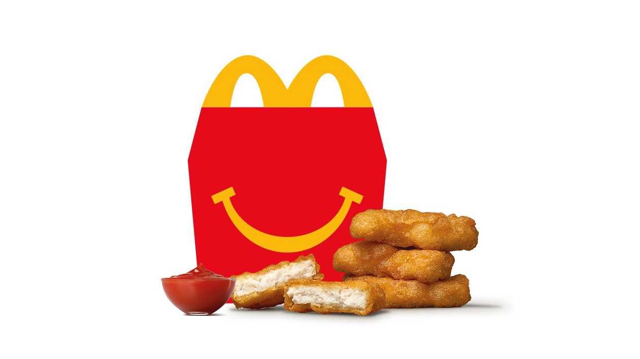4 PCS CHICKEN MCNUGGETS HAPPY MEAL