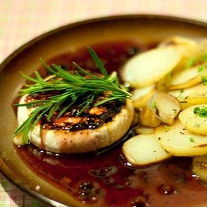 Grilled camembert