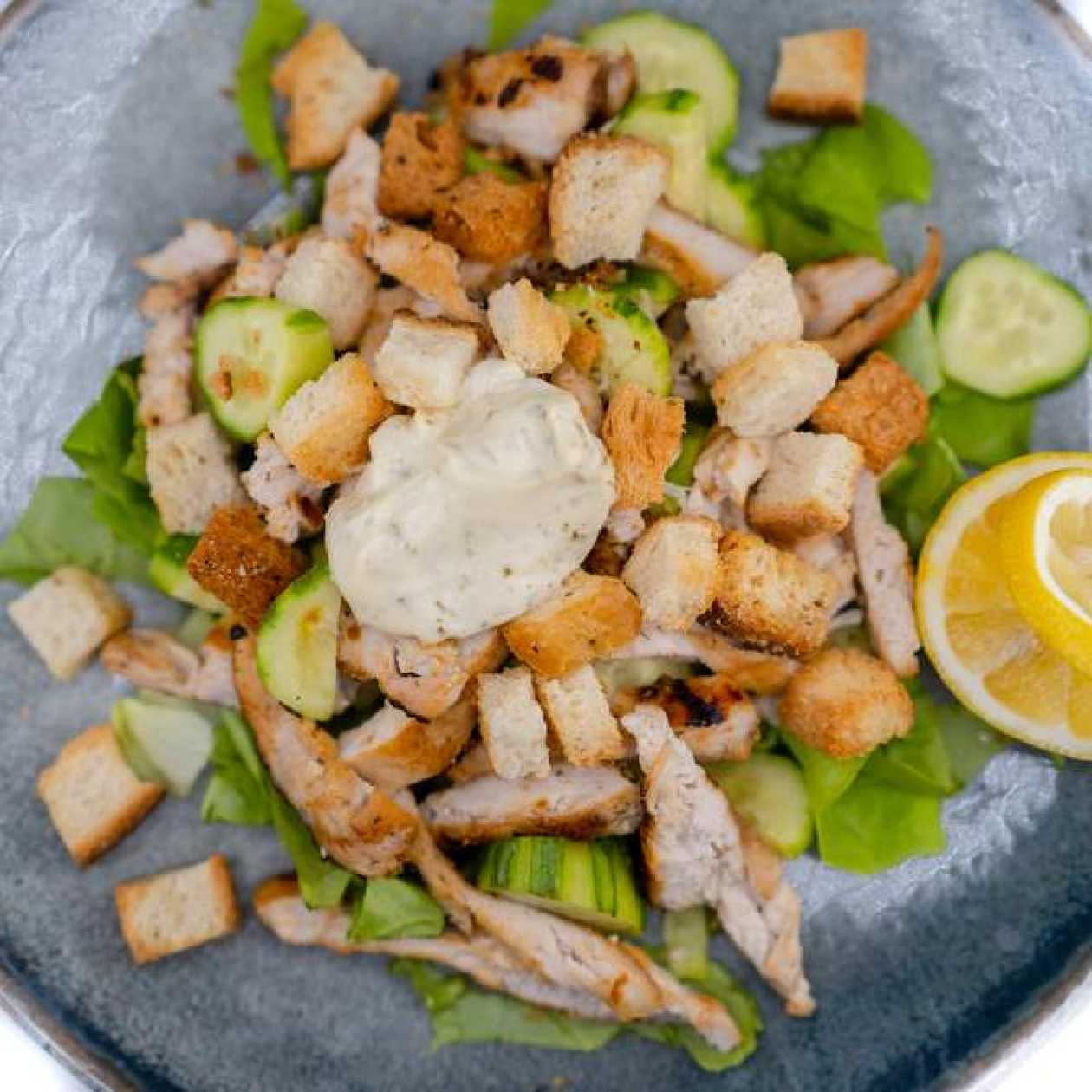 Salata Mami de pui cu ciuperci