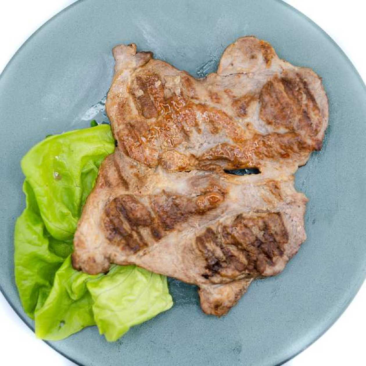 Ceafa de porc la gratar