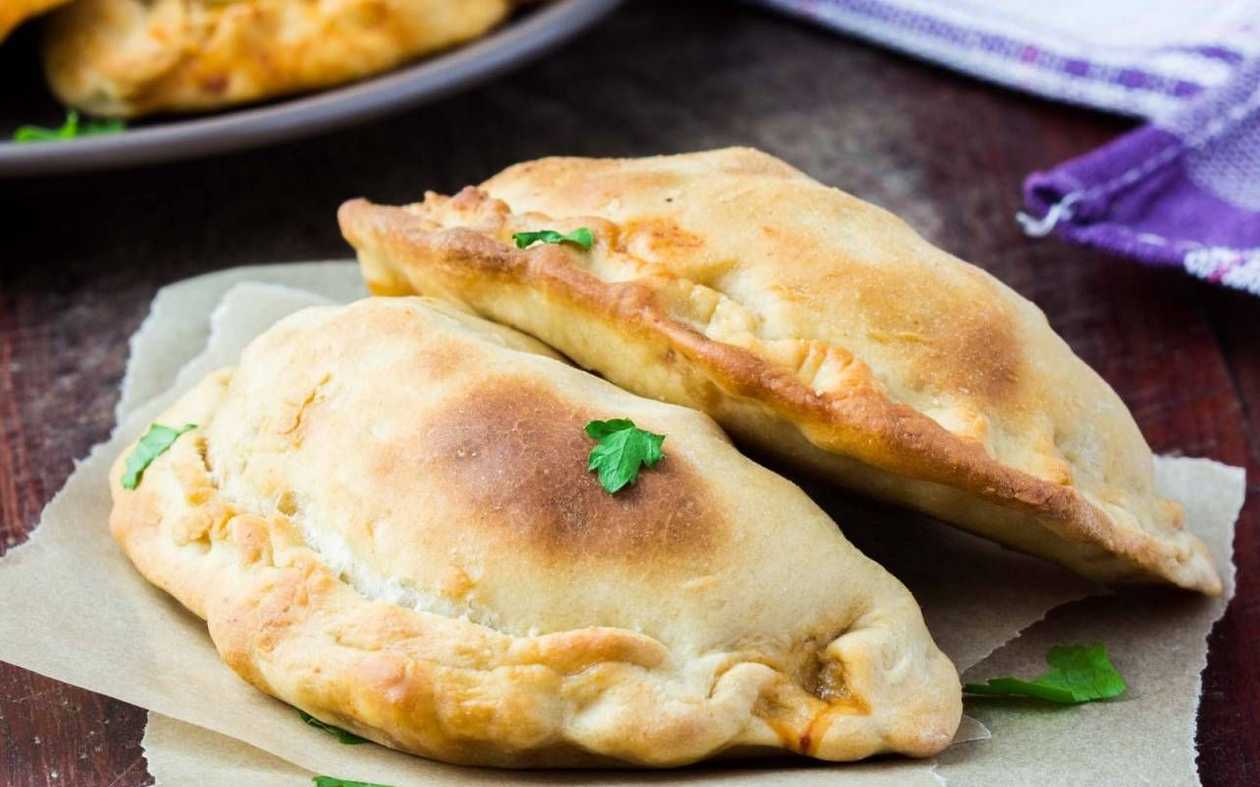 Calzone pizza