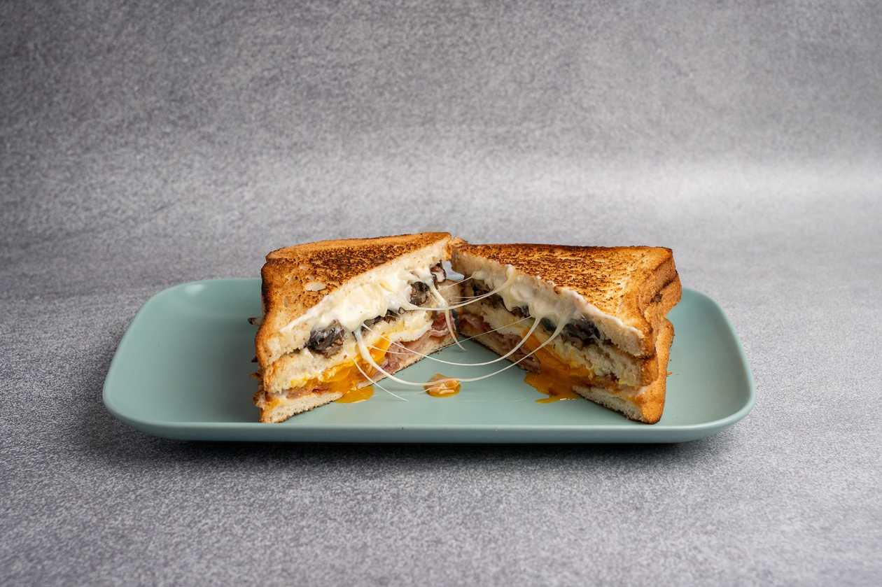 Mushroom Klub Sandwich
