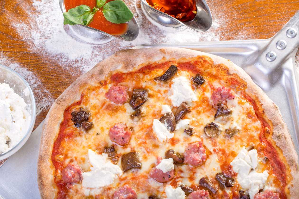 Pizza klobása
