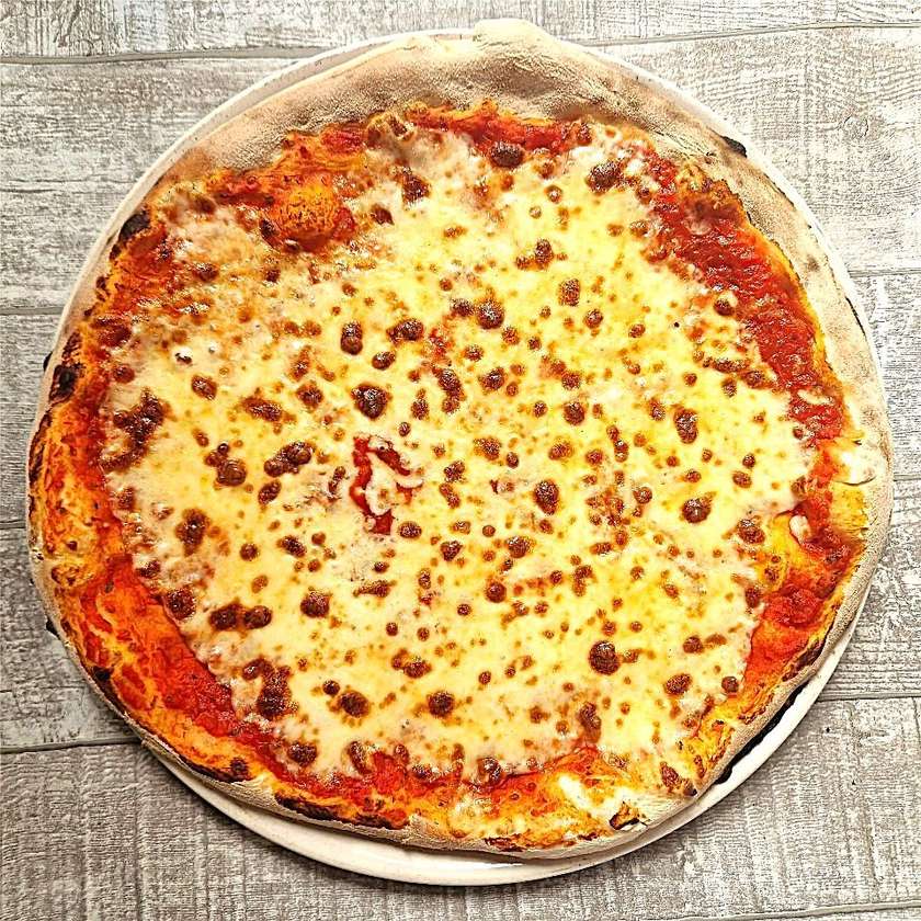 Margherita large pizza