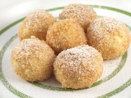 Dumplings with sweet cheese