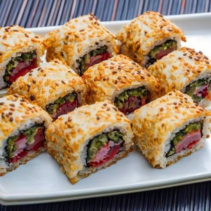 Spicy tuna - crunchy maki
