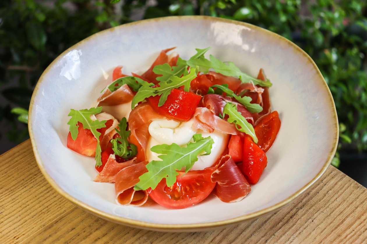 Burata with grilled peppers and tomatoes