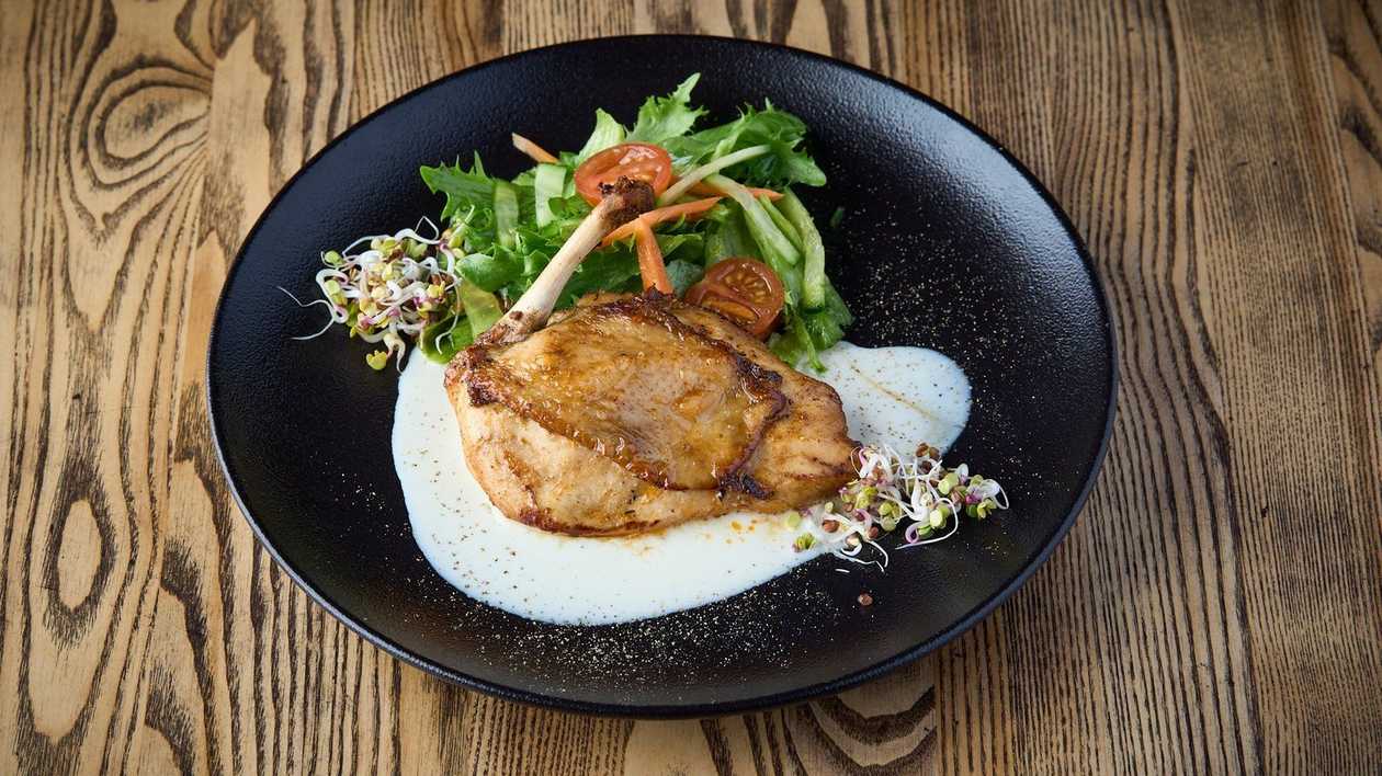 Chicken Fillet in Pepper-Garlic Marinade with Coconut Milk Sauce (L, G)