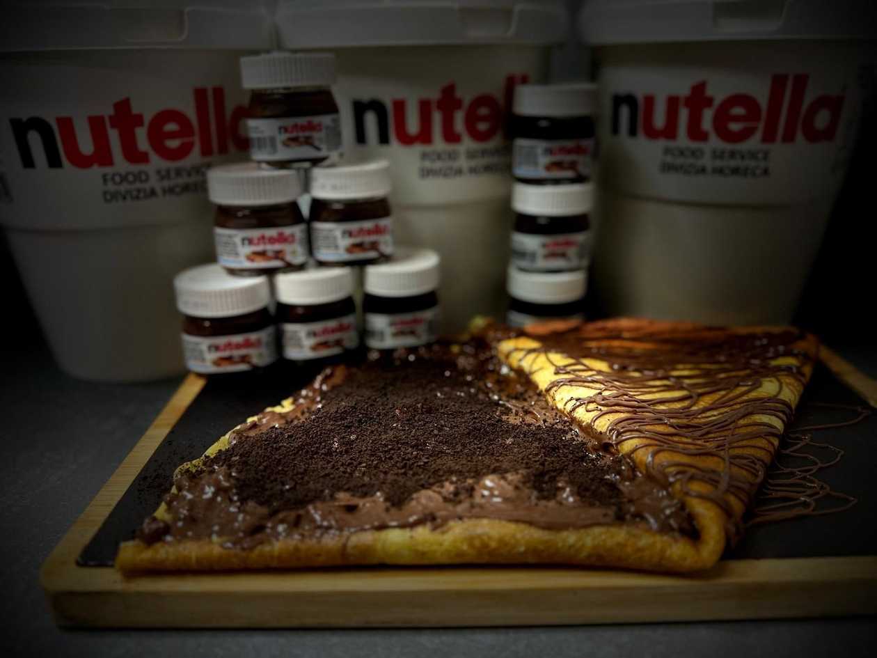Crepe with Nutella and Oreo