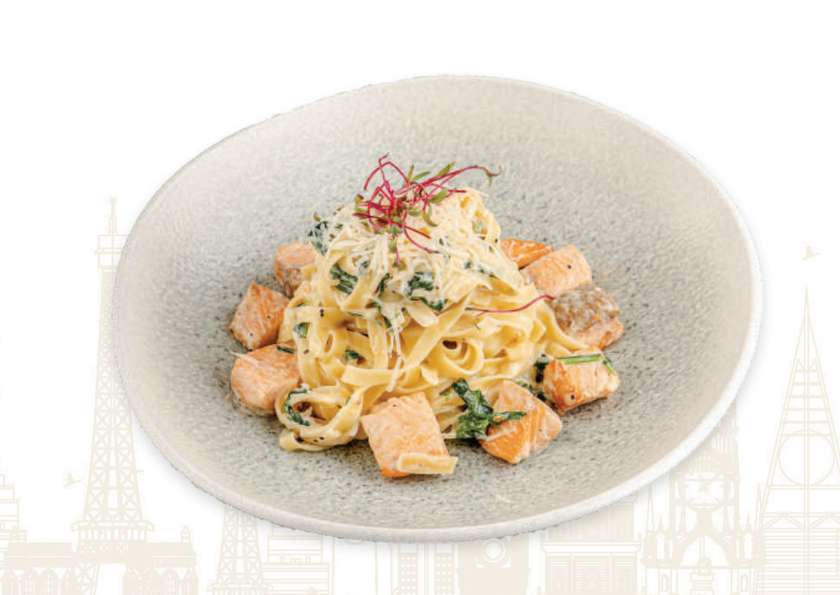 Tagliatelle with Salmon and Spinach