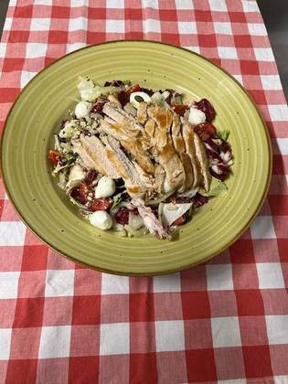 Pollo salad