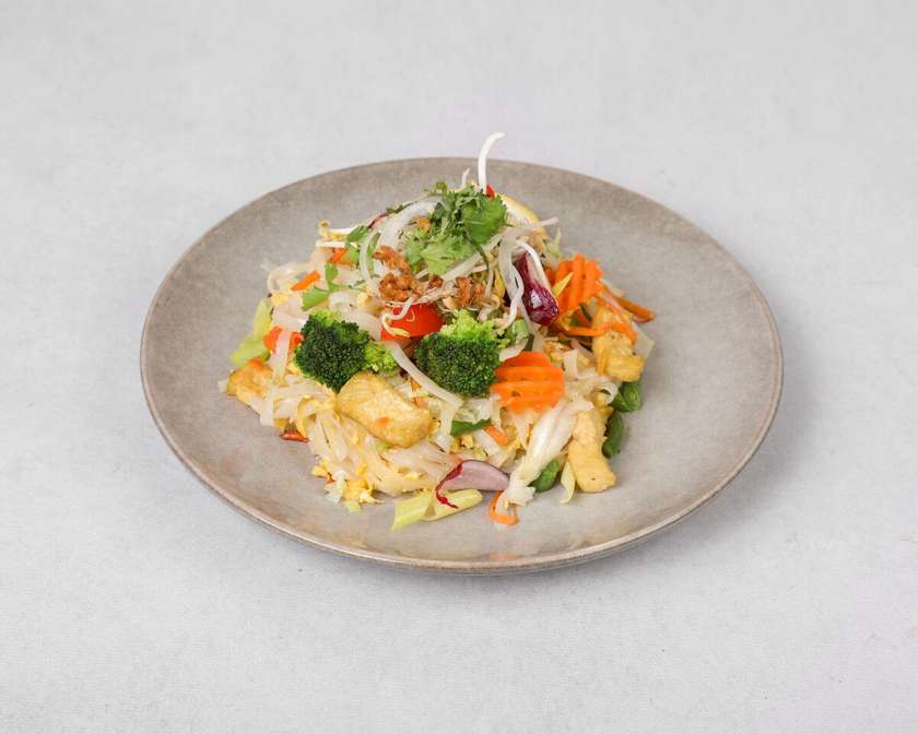 Rice noodles fried with beef