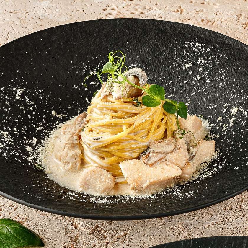 Paste polo e funghi