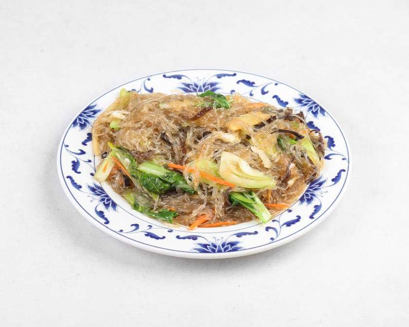 Soya pasta fried with vegetables
