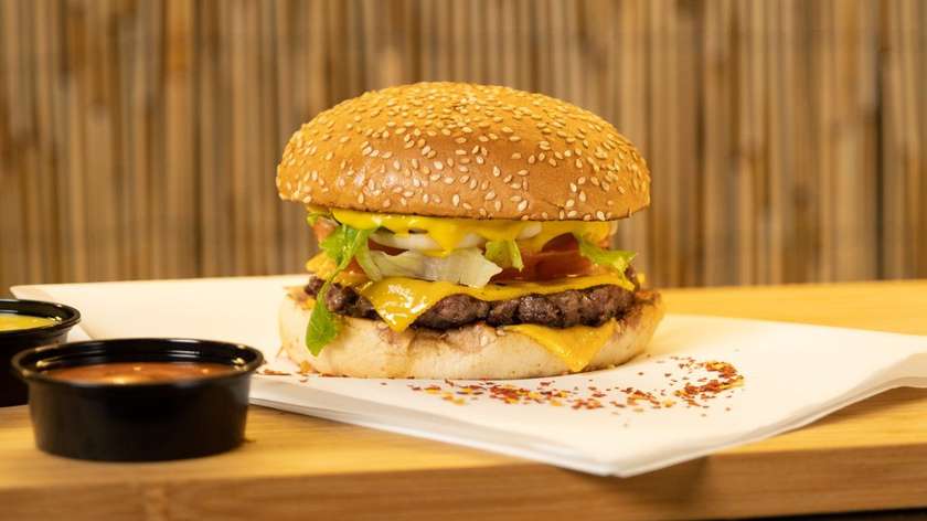 Grand XL Burger + Fries