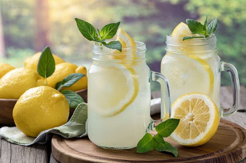 Lemonade with mint