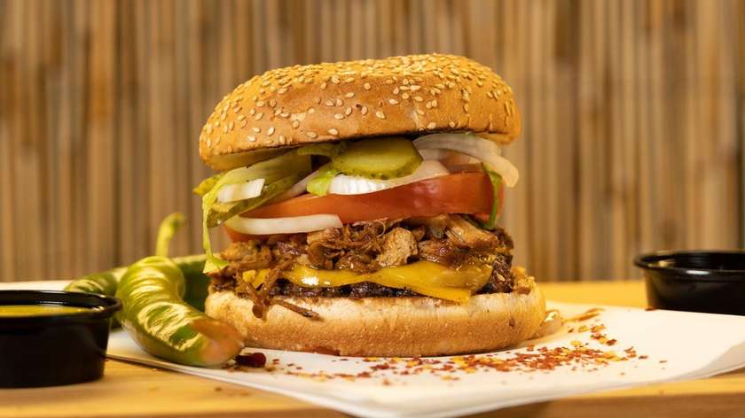 Pulled Pork & Beef Burger