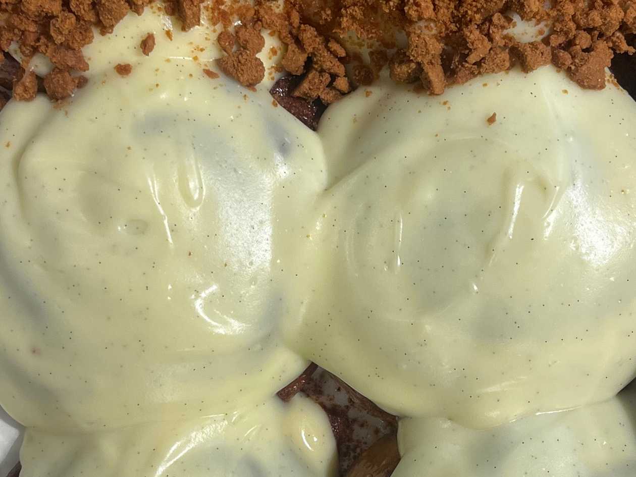 Lotus cookie bun