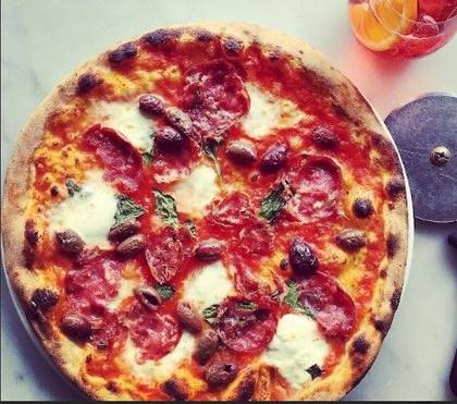 Pizza Salami L (30cm)