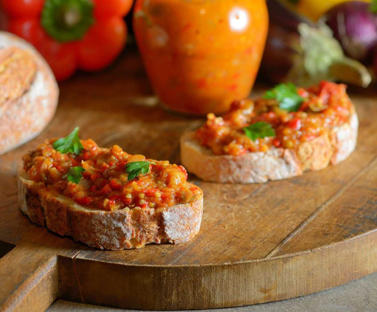 Traditional Brașov-style zacusca with grilled bread