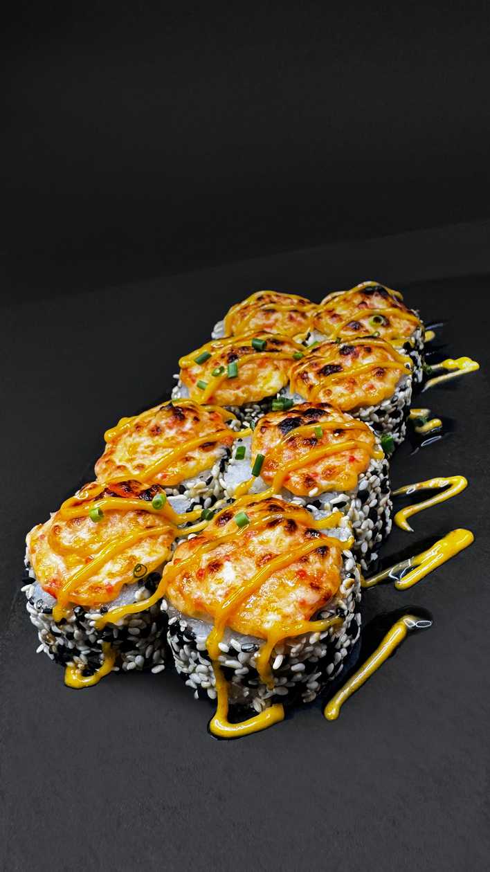 Uramaki Hot Łosoś Pieczony