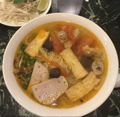 Zupa BUN ze Smażonym Tofu Mała