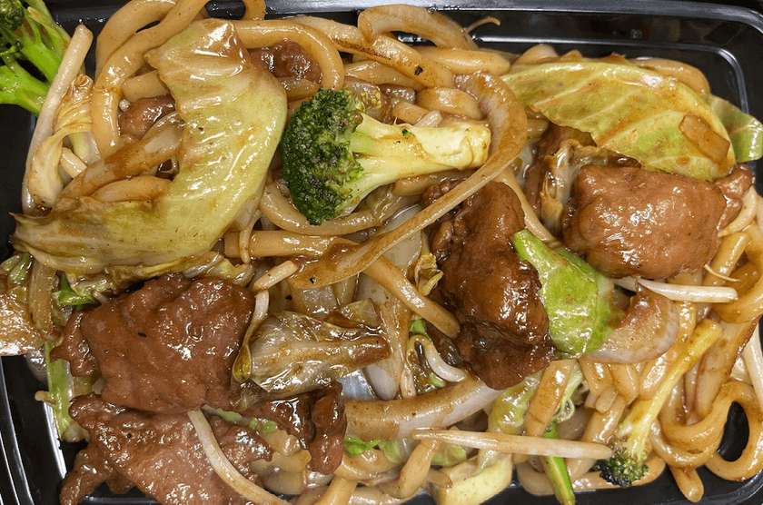 Udon noodles with beef